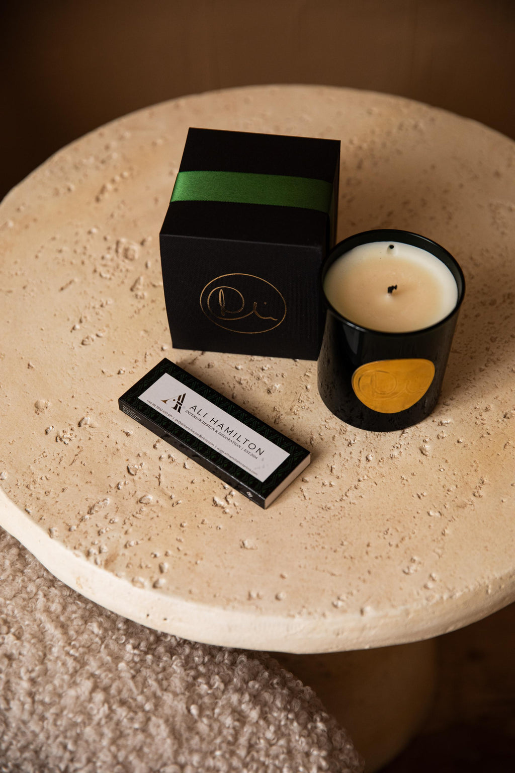 Candle 30cl - Frankincense, Leather and Smoke